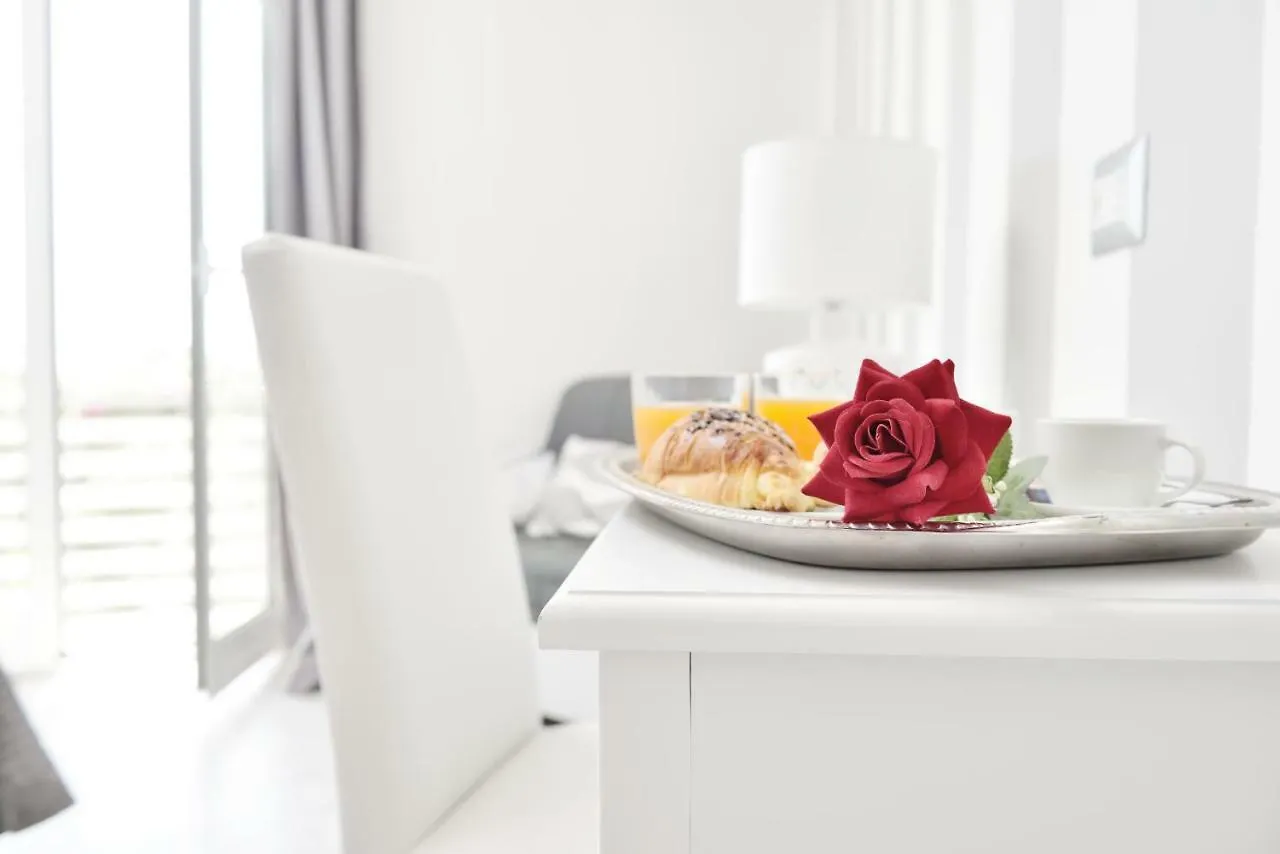 Insula House Bed & Breakfast Ercolano 3*,  Italy